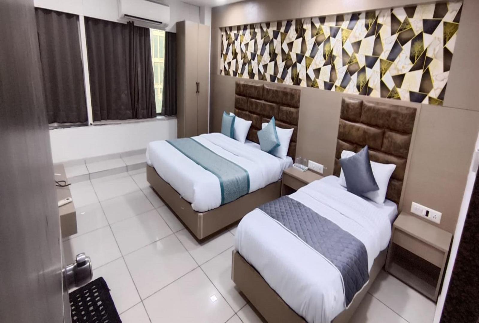 Hotel Nest View Ahmadabad Zewnętrze zdjęcie