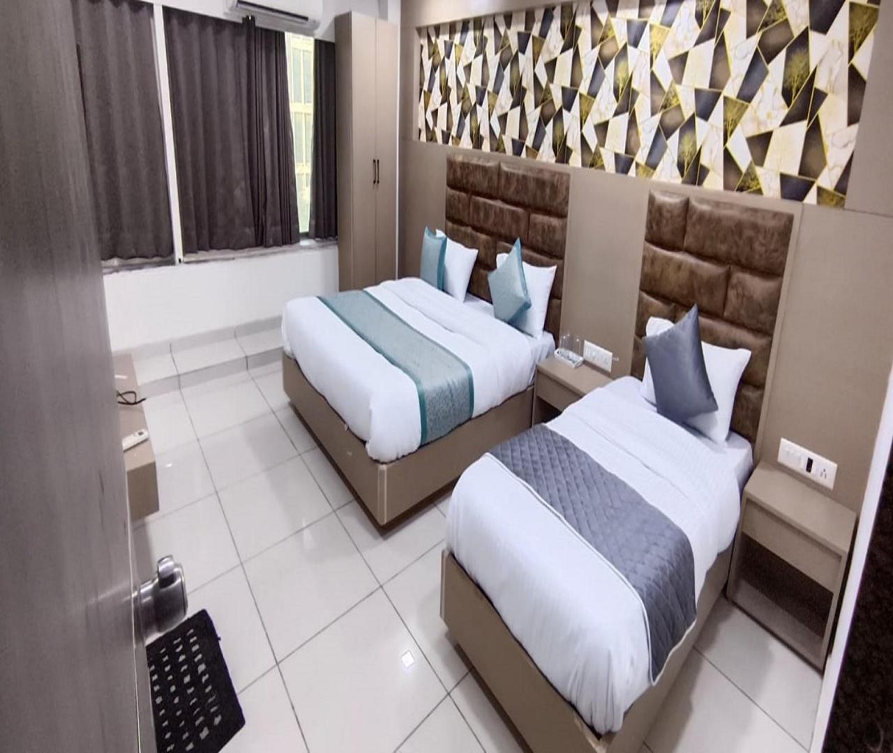 Hotel Nest View Ahmadabad Zewnętrze zdjęcie