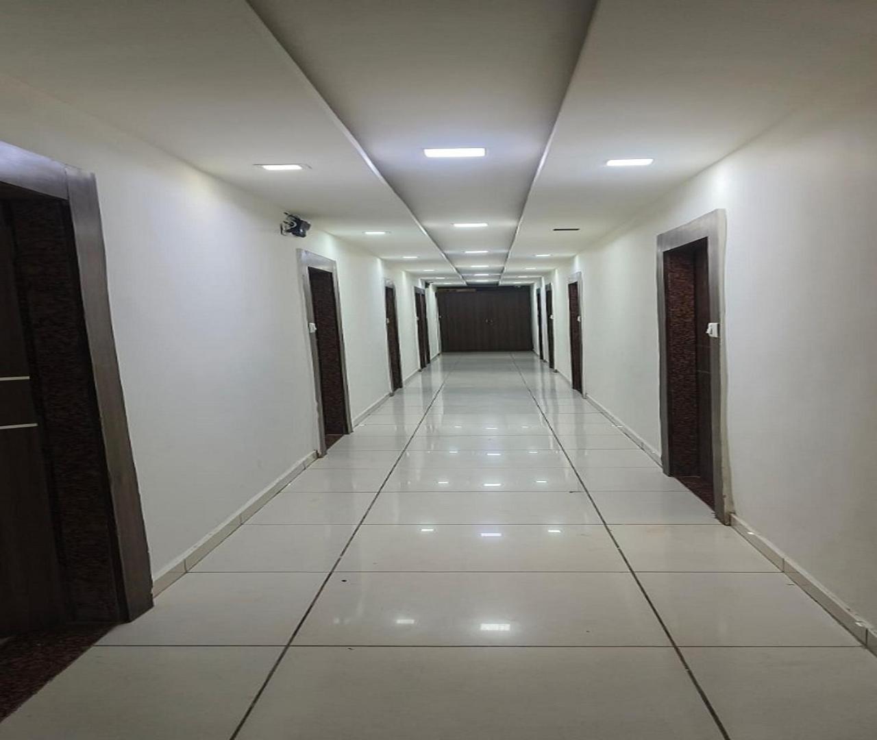 Hotel Nest View Ahmadabad Zewnętrze zdjęcie